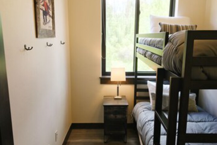Room 40 of 56