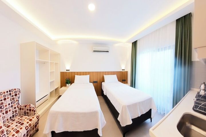 Room 4 of 34