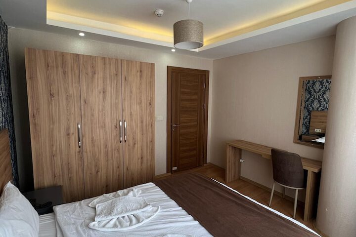Room 26 of 54