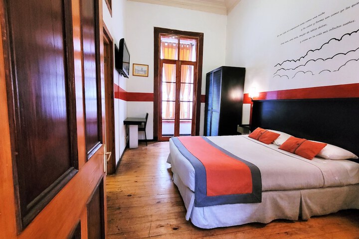 Maki Hostels &  Suites Valparaiso in Valparaíso