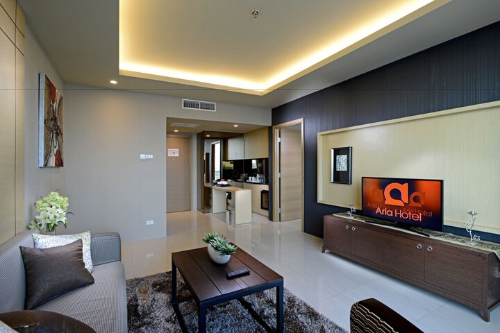 Room 15 of 34