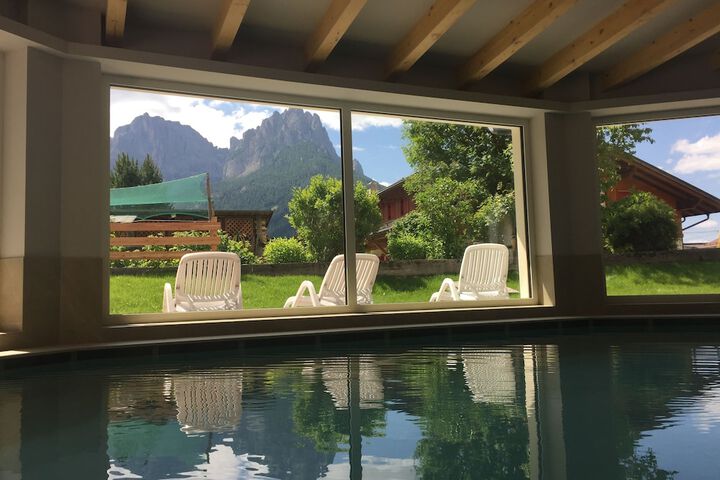 Hotel with Pool