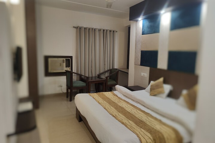 Room 19 of 37