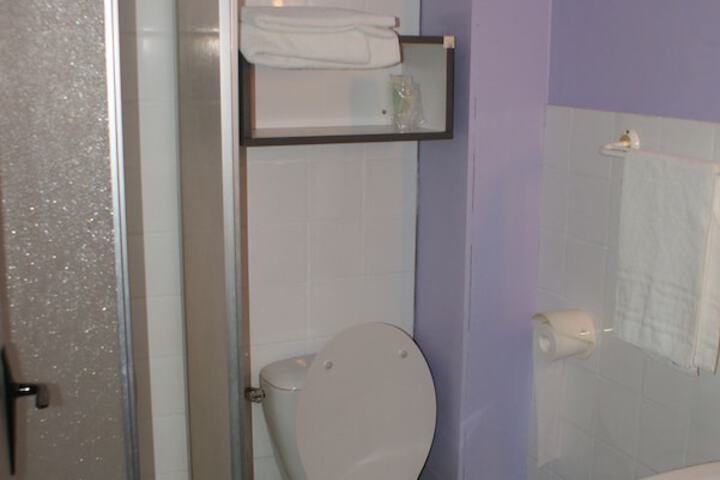 Room 16 of 20