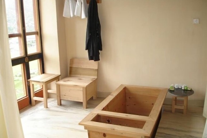 Room 8 of 20