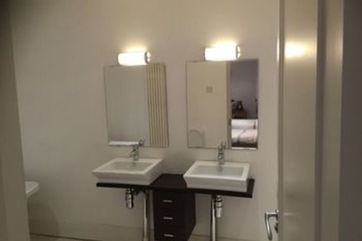 Room 3 of 11