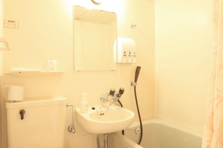 Room 15 of 23