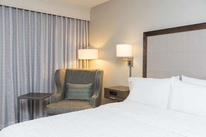 1 King Bed (7 of 7)