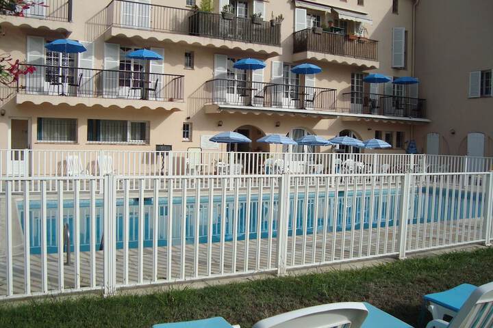Pool 29 of 51