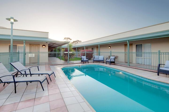 Pool Hotel