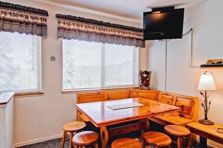 Room 5 of 15