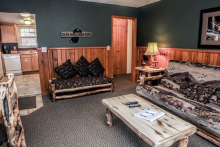 Room 9 of 12