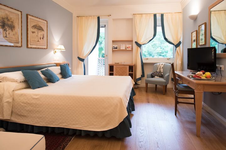 Room 4 of 146