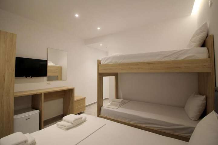 Room 44 of 96