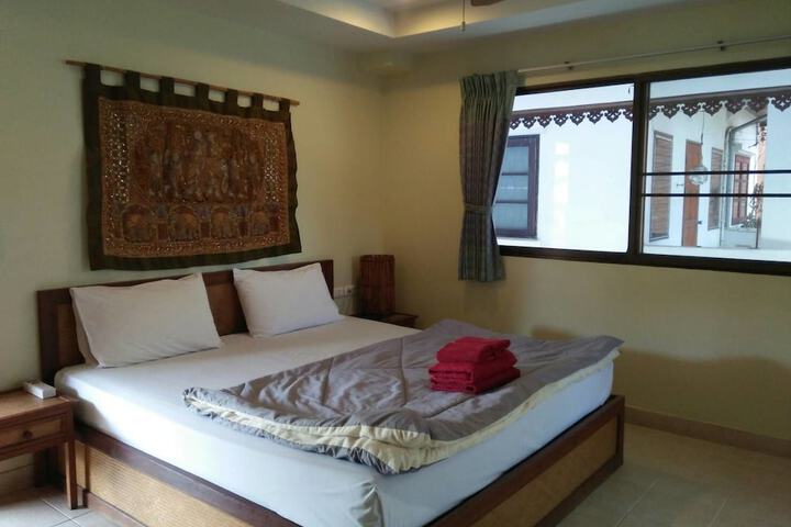 Room 13 of 50