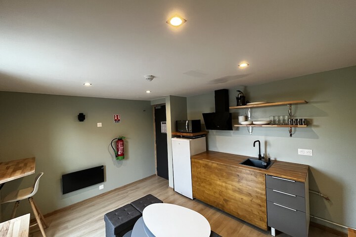 Lounge 45 of 50
