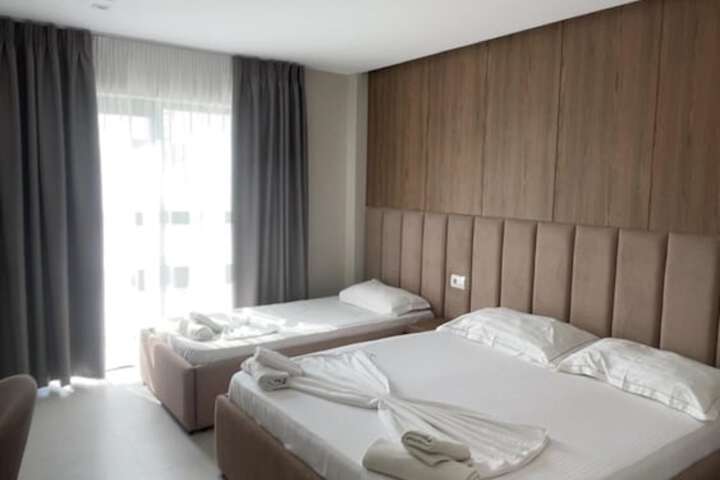 Room 5 of 20