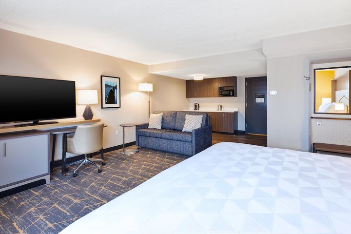 Room 20 of 106