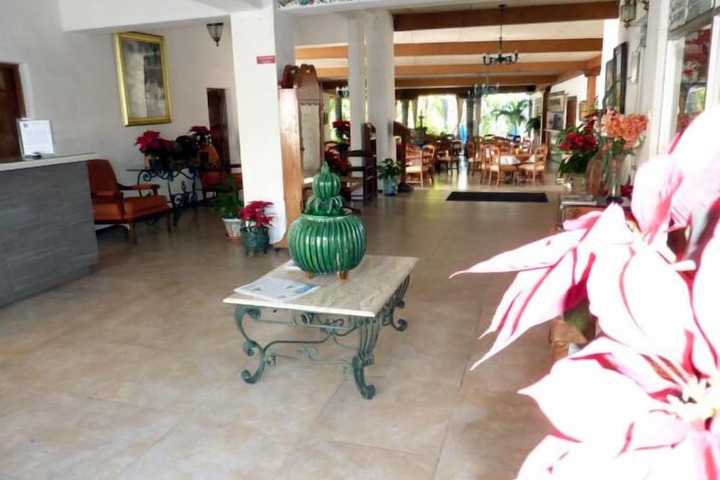 Hotel Interior 4 of 34