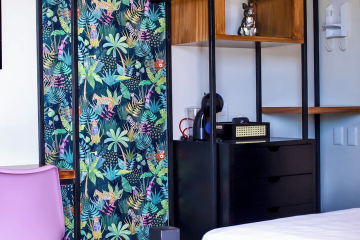 Room 7 of 32
