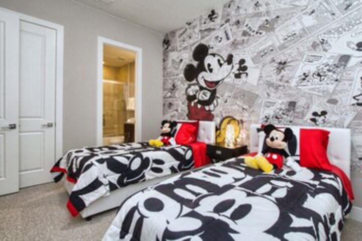 Room 95 of 121