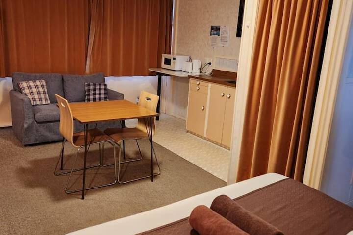 Room 19 of 34