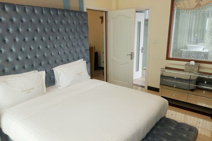 Room 10 of 57