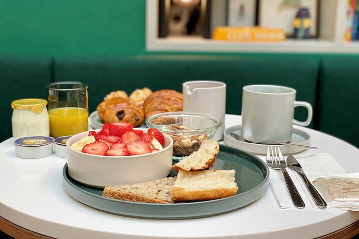 Breakfast/Coffee Service 42 of 60