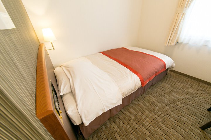 Room 5 of 34