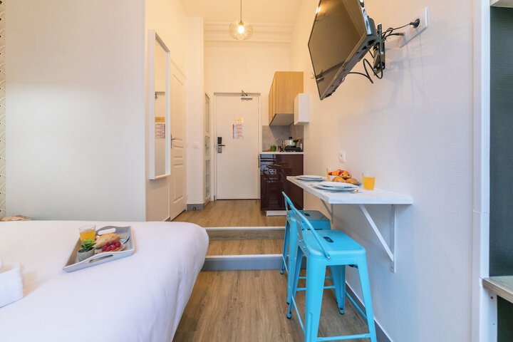 Room 7 of 118