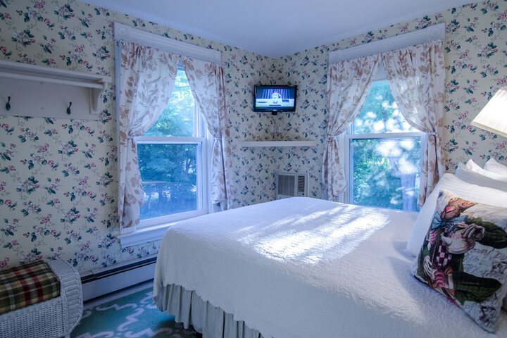 Room 13 of 49