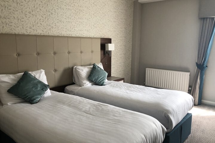 Room 11 of 96