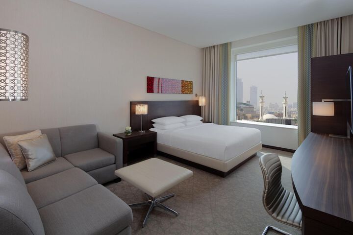 Room 16 of 38