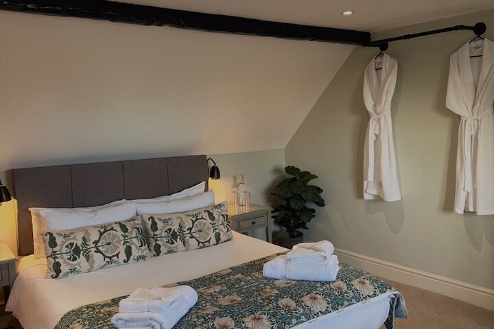 Room 8 of 43