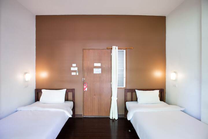 Room 19 of 89