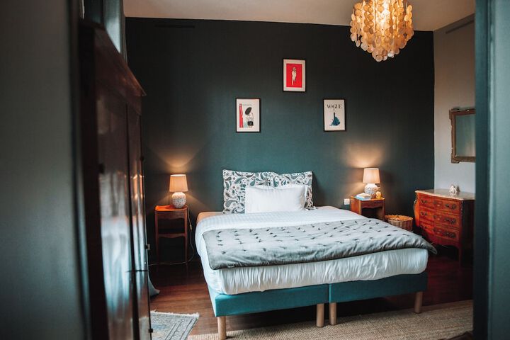 Room 17 of 50
