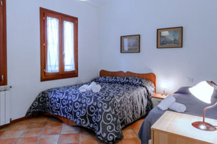 Room 32 of 160