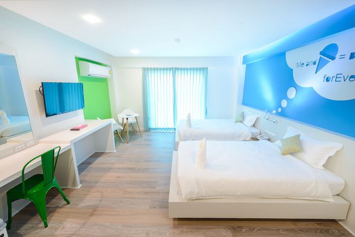 Room 8 of 144