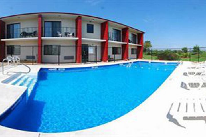 Pool 57 of 61