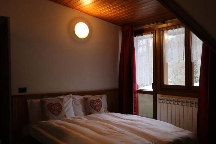 Room 17 of 35