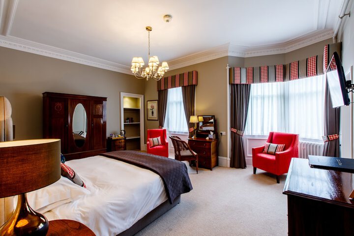 Room 10 of 51