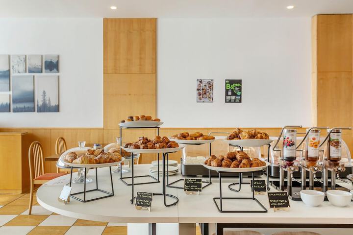 Dining Photos