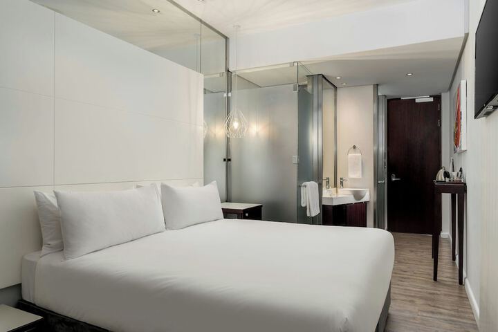 Room 27 of 89