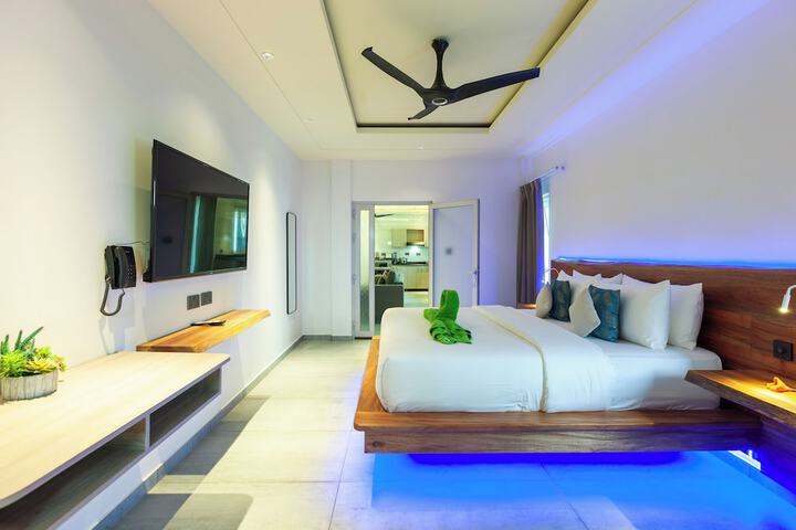 Room 10 of 50