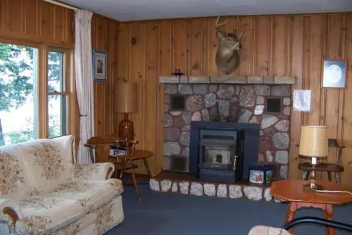 Room 2 of 18