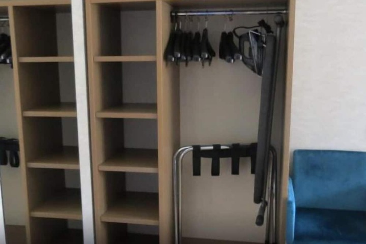 Room 45 of 87