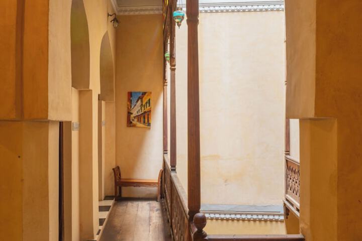 Ballroom/Hall 116 of 143