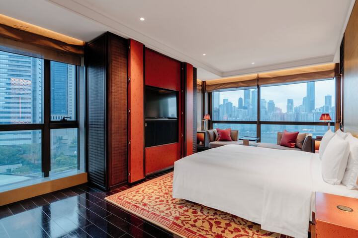 Room 26 of 110