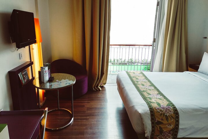 Room 4 of 32
