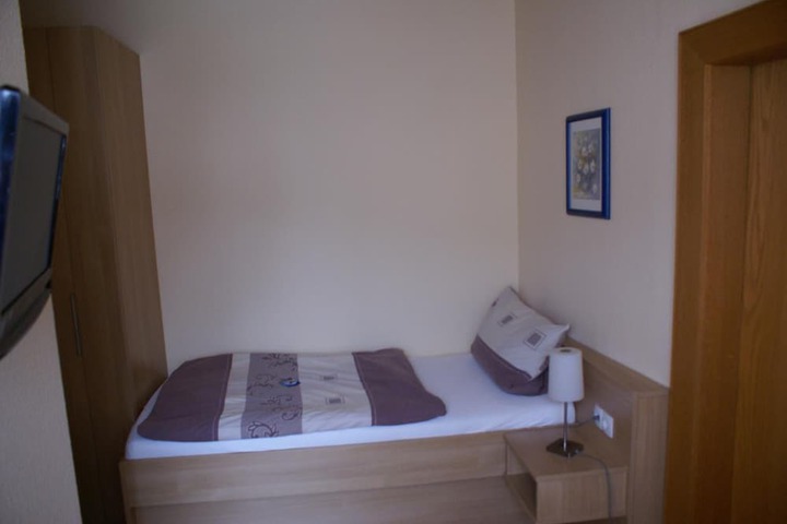 Room 19 of 65